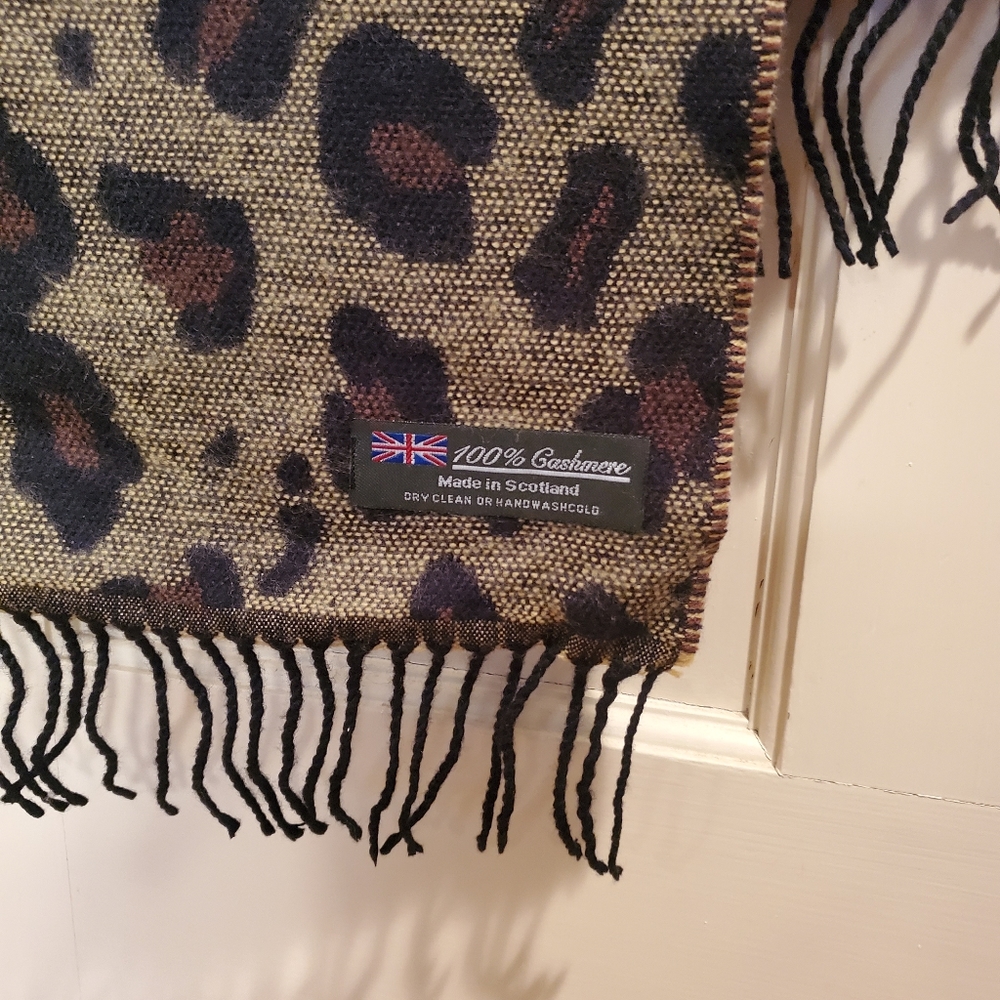 Scotland Cashmere Scarf (NWOT)
